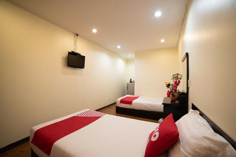 Hotel Oyo 432 Longzhu Guesthouse