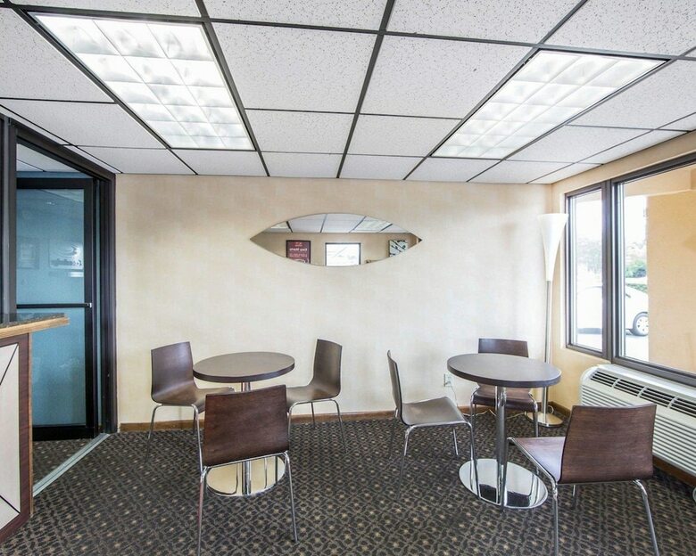 Motel Econo Lodge North