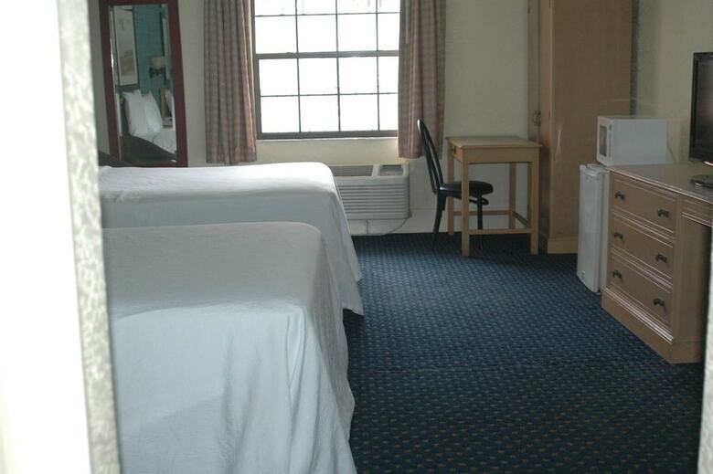 Motel La Casa Inn & Suites