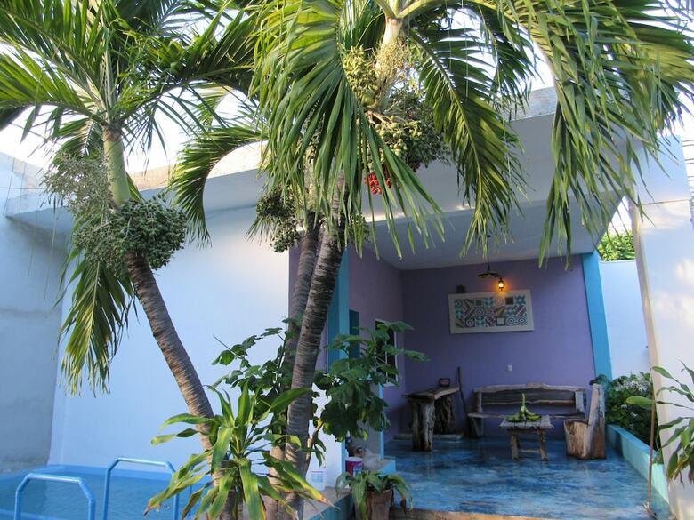 Motel Blue Coconut Cancun
