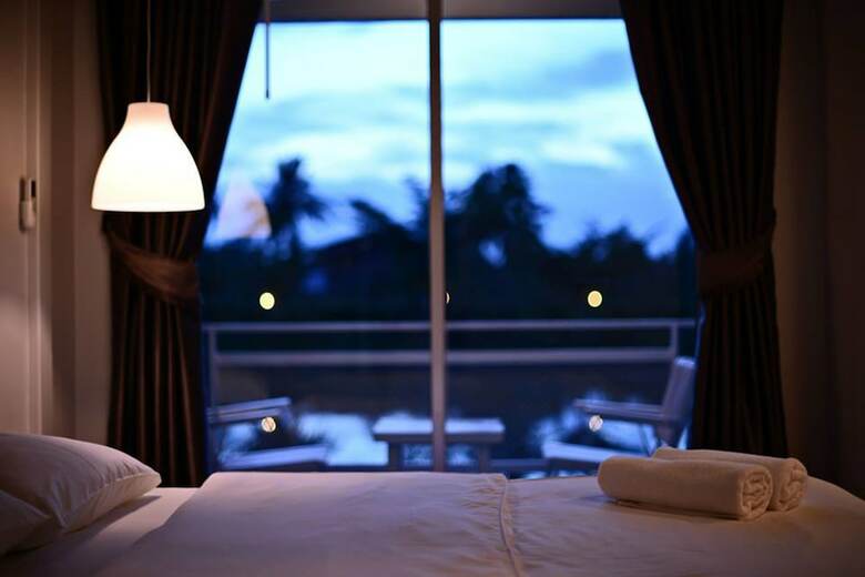 Hotel Sabye D Resort At Surat