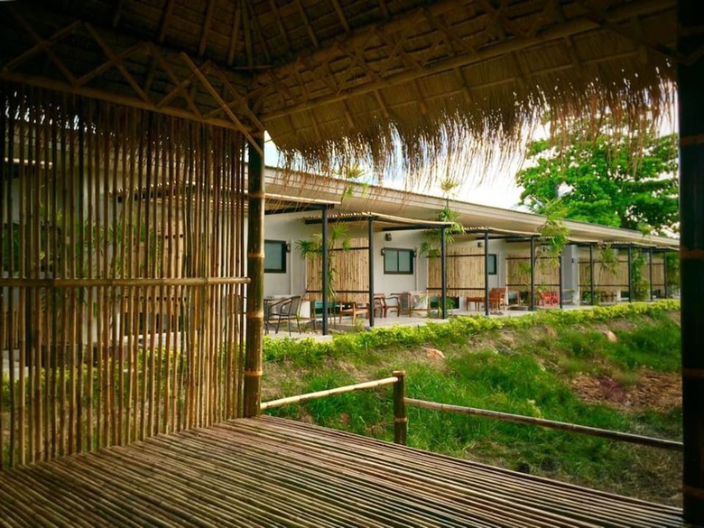 Hotel Sabye D Resort At Surat