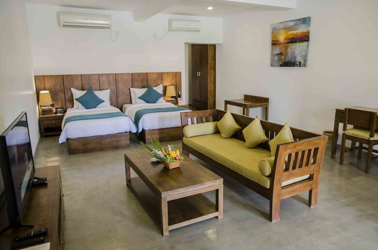 Hotel Arie Lagoon