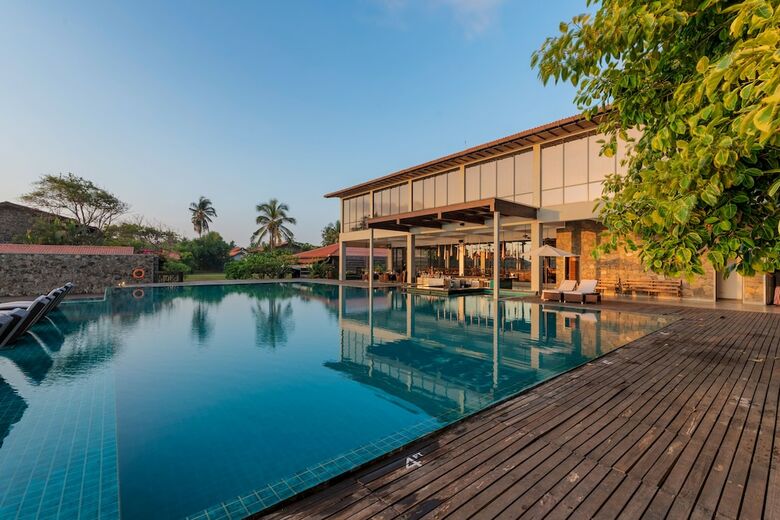 Hotel Arie Lagoon