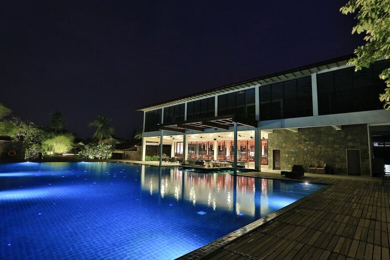 Hotel Arie Lagoon