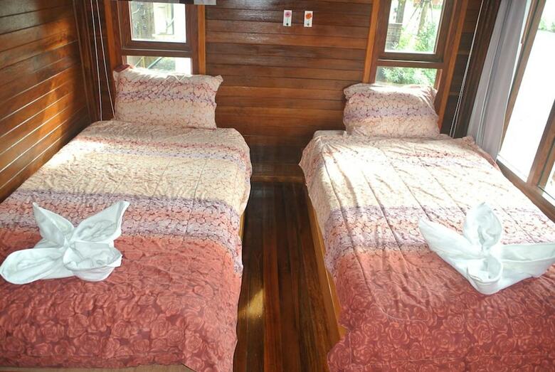 Hotel Ruenthong Resort Surat Thani