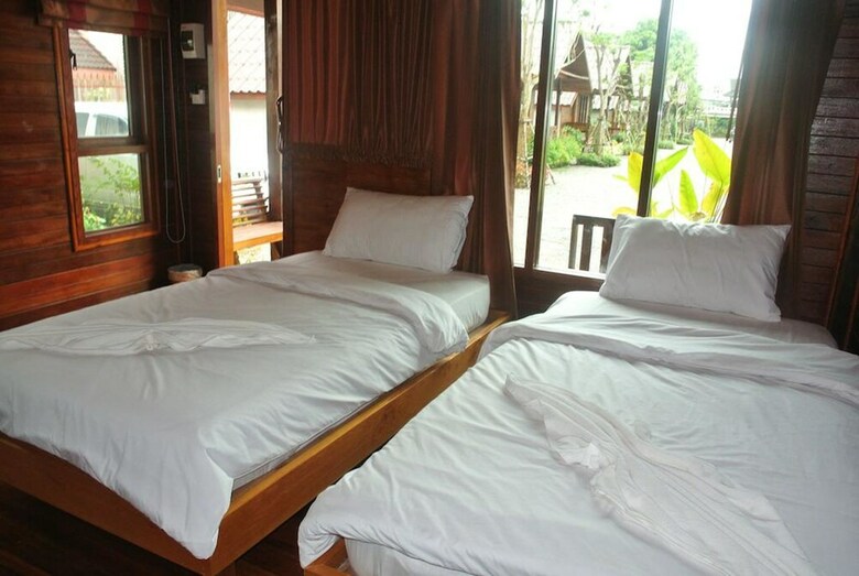 Hotel Ruenthong Resort Surat Thani