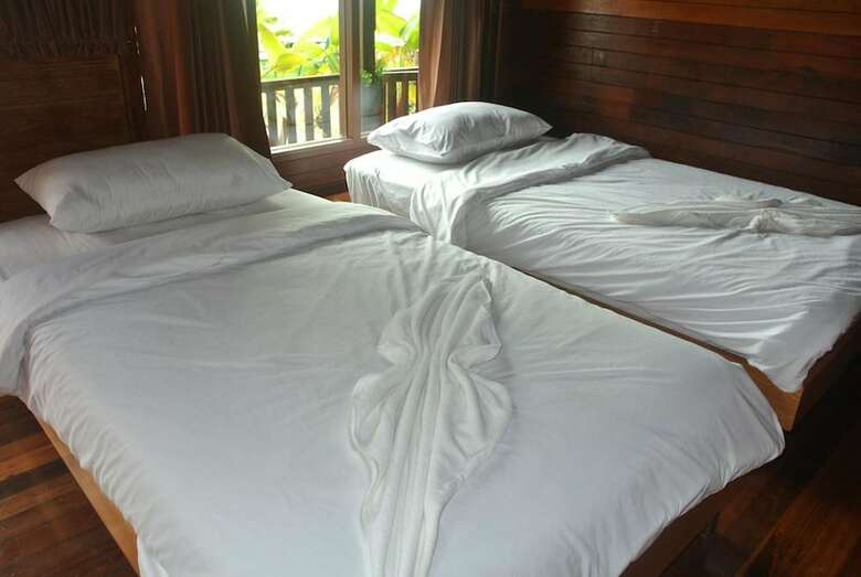 Hotel Ruenthong Resort Surat Thani