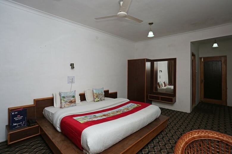 Hotel Oyo 4759 Nishat Hill Resort