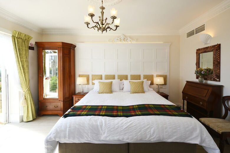 Hotel Haven Hall