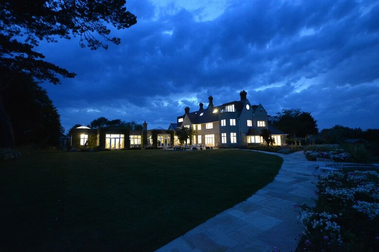 Hotel Haven Hall
