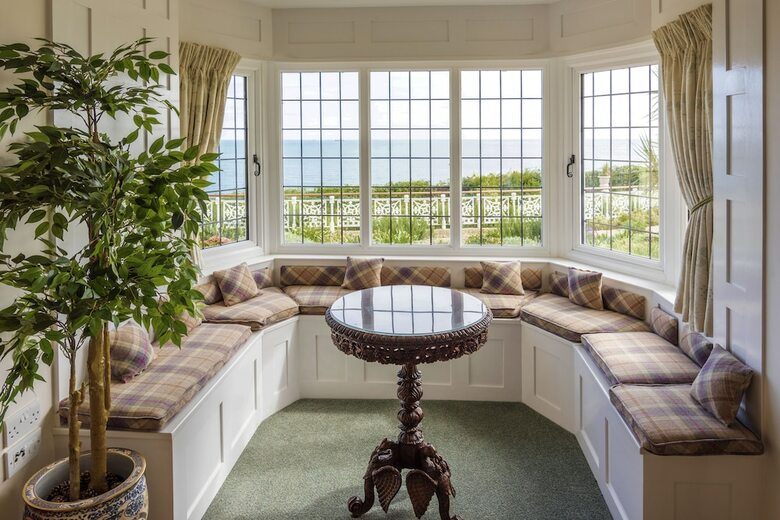 Hotel Haven Hall