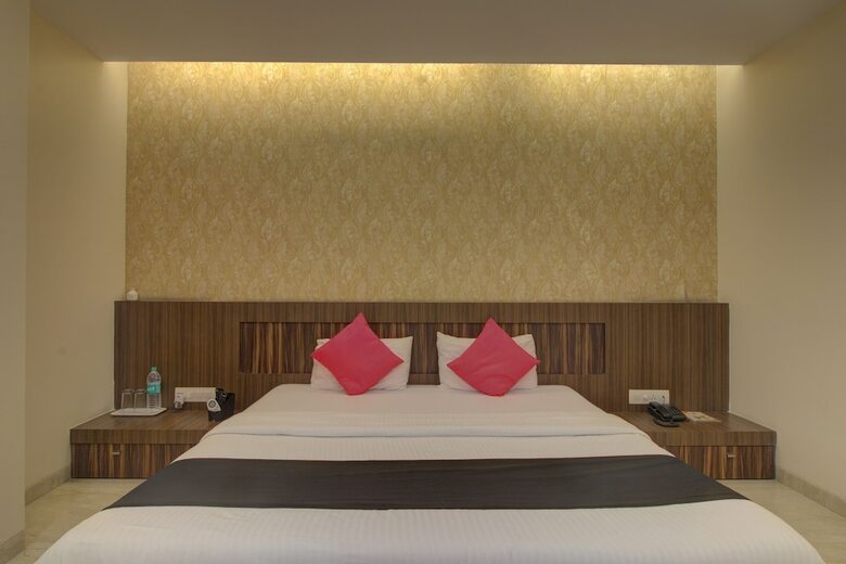 Oyo 7158 Hotel Kushala Executive Inn