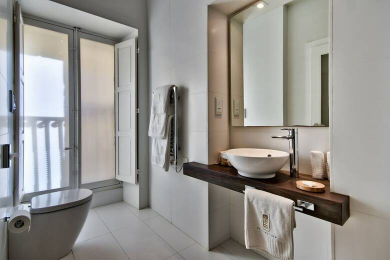U Collection Suites & Apartments