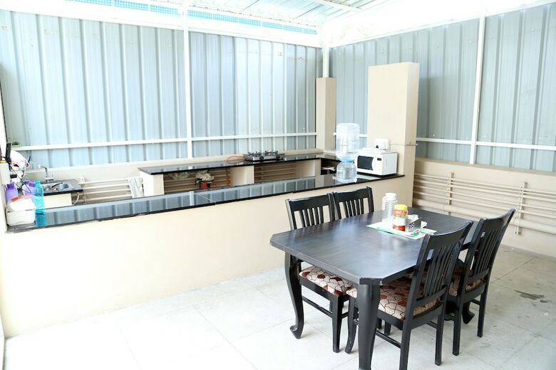 Hotel Catalyst Suites-yeshwanthpur
