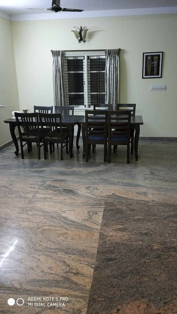 Hotel Catalyst Suites-yeshwanthpur