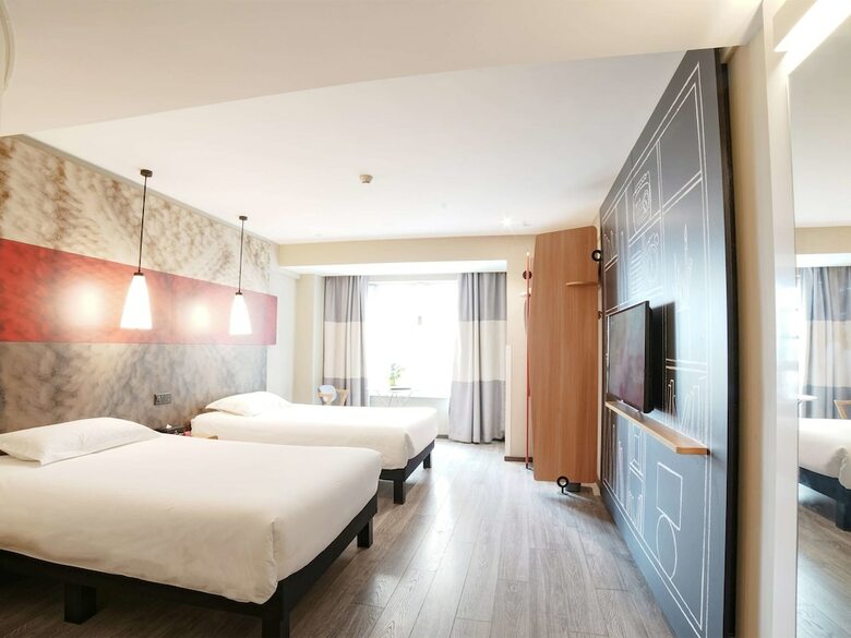 Hotel Ibis Chengdu West Jingcui Road