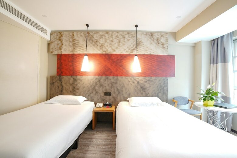 Hotel Ibis Chengdu West Jingcui Road