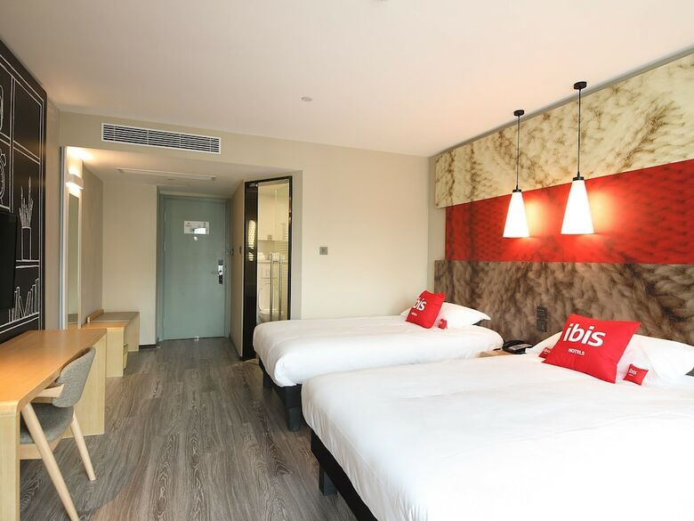 Hotel Ibis Chengdu West Jingcui Road