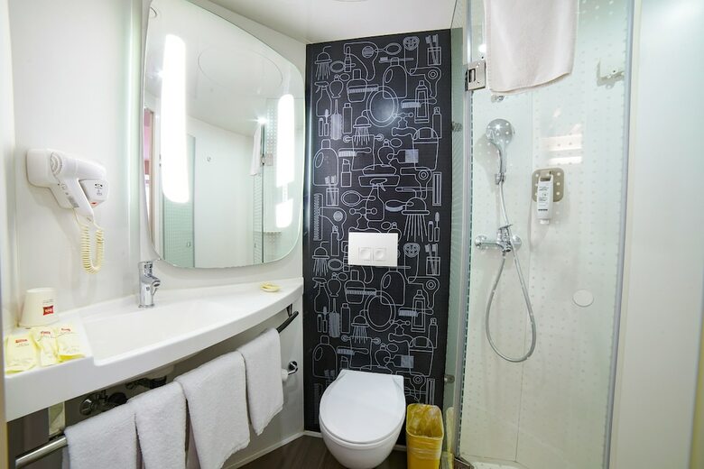 Hotel Ibis Chengdu West Jingcui Road