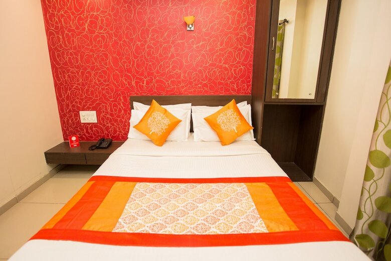 Hotel Oyo 7148 Adore Inn