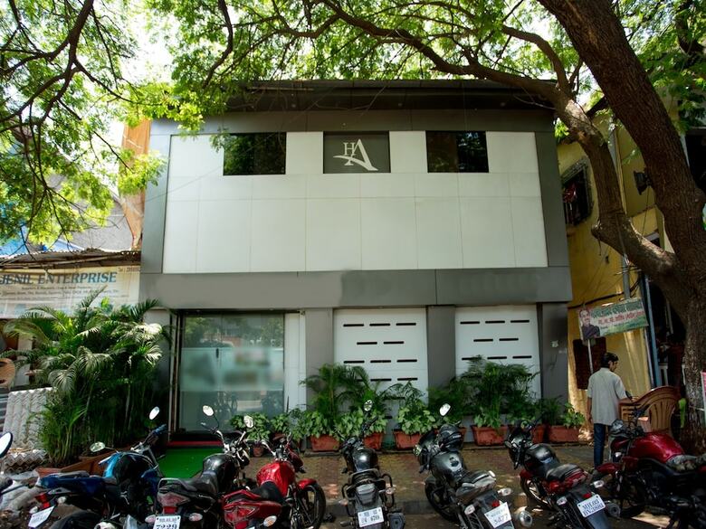 Hotel Oyo 7148 Adore Inn