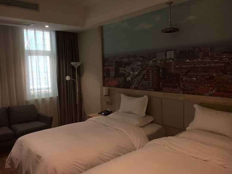 Hotel Ibis Styles Nt Shimao Plz