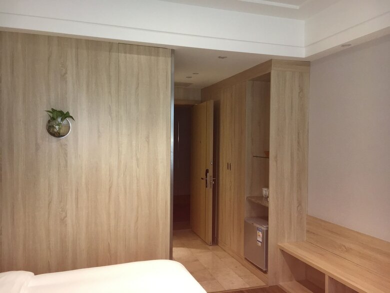 Hotel Ibis Styles Nt Shimao Plz