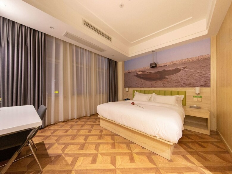 Hotel Ibis Styles Nt Shimao Plz