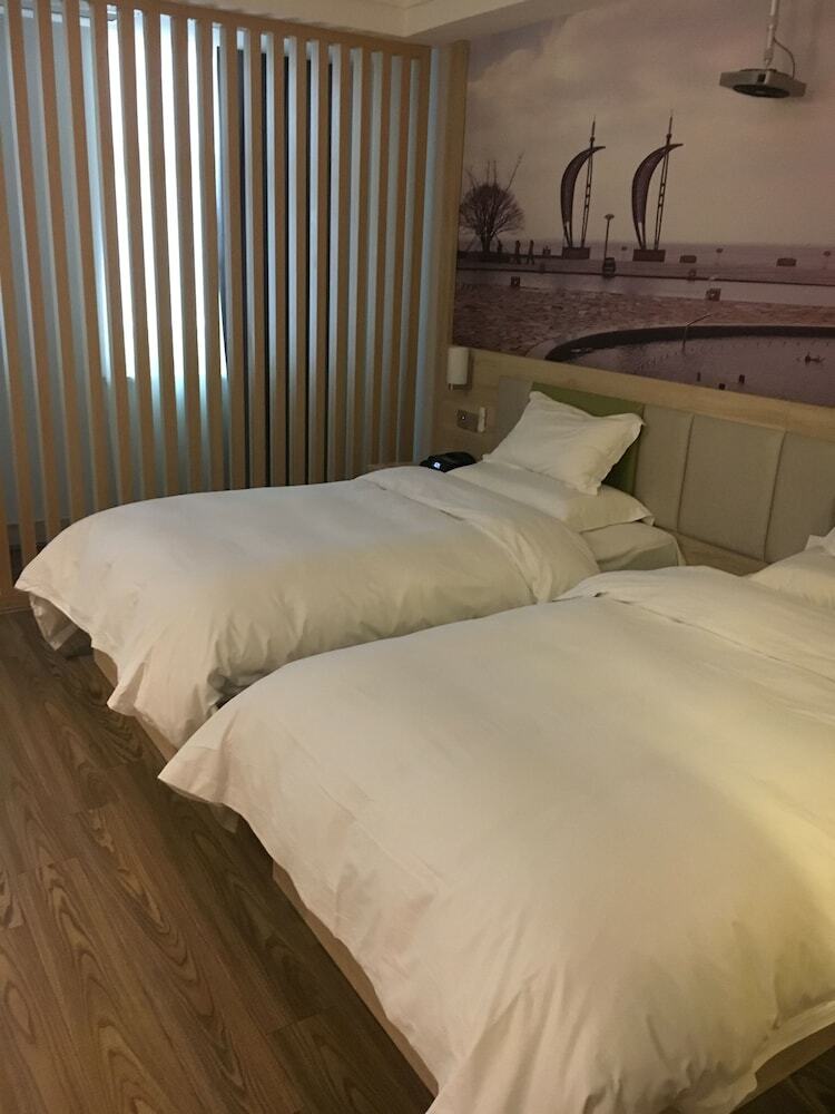 Hotel Ibis Styles Nt Shimao Plz