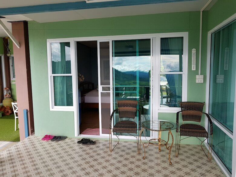 Hotel Baanmorkburi Resort
