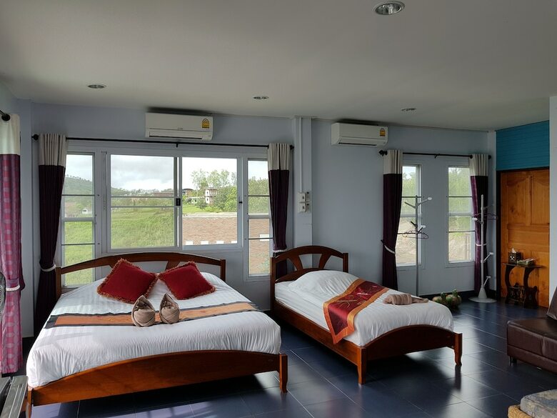 Hotel Baanmorkburi Resort