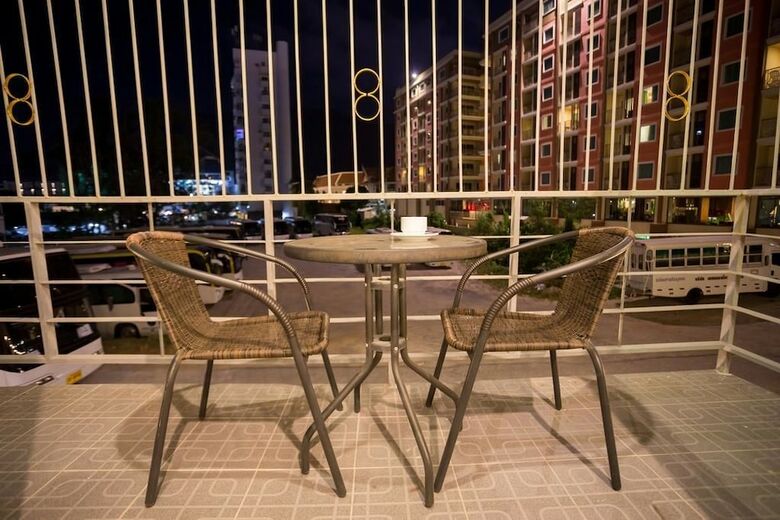 Hotel The Elegant Patong