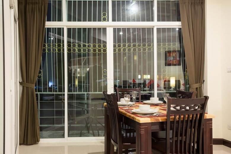 Hotel The Elegant Patong
