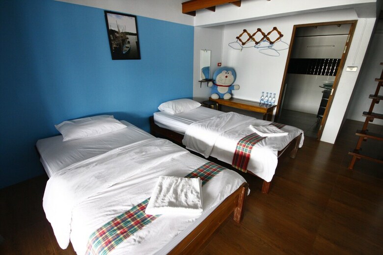 Hotel Baanchansamut Homestay