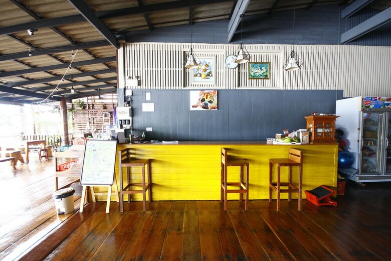 Hotel Baanchansamut Homestay