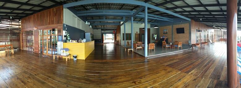 Hotel Baanchansamut Homestay