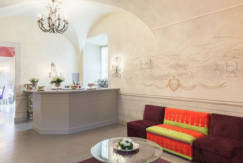 Hotel Castello Di Pontebosio Luxury Resort