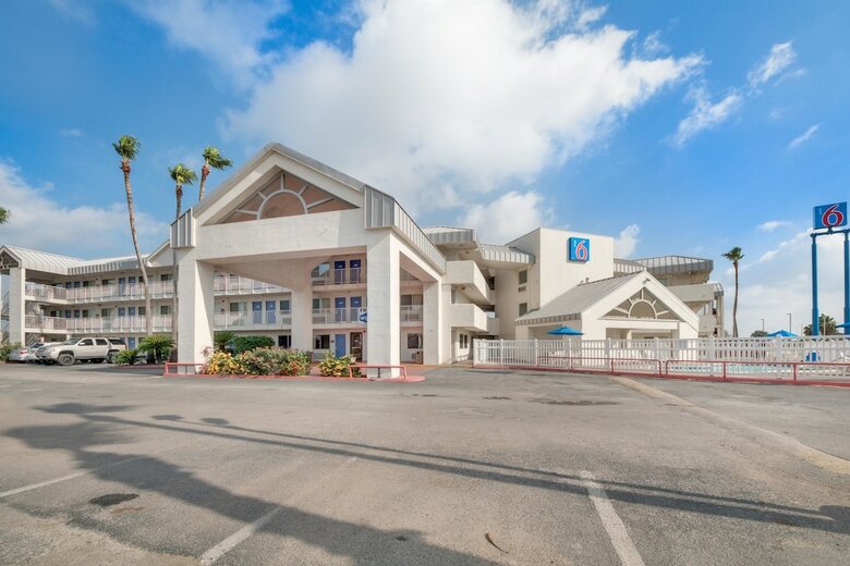 Motel 6 Brownsville North