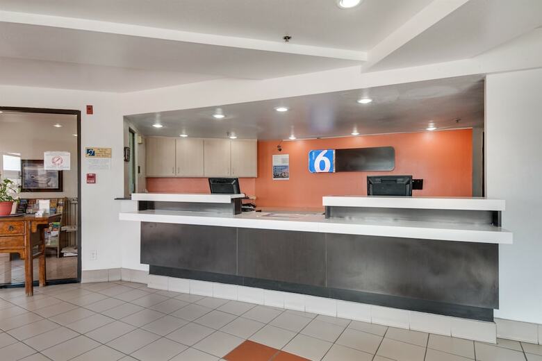 Motel 6 Brownsville North