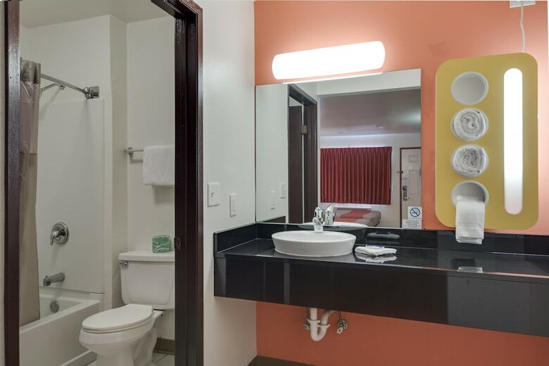 Motel 6 Brownsville North