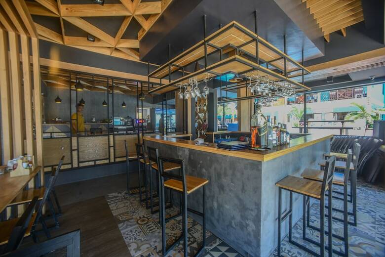 Hostal Carabao Dive Resort