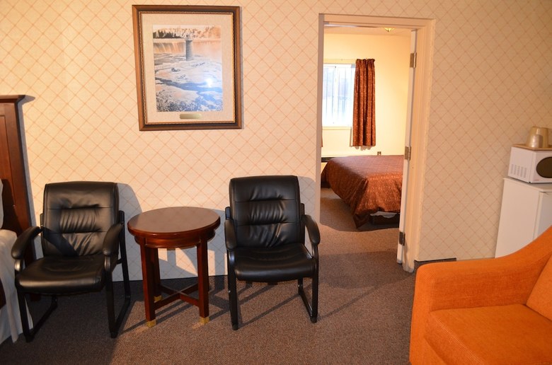 Grand Memories Hotel & Suites