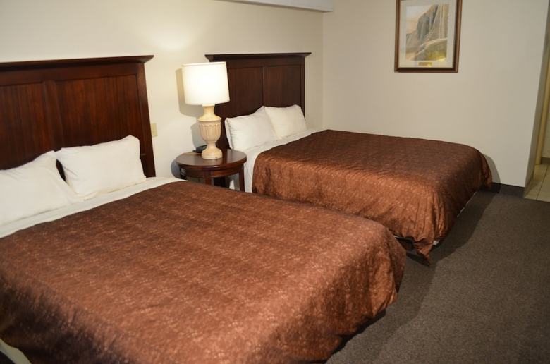 Grand Memories Hotel & Suites