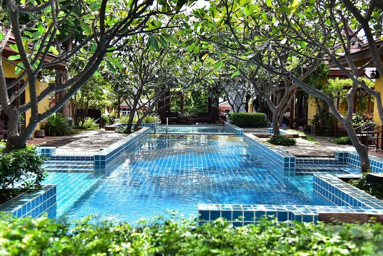 Hotel Chaan Mai Hom