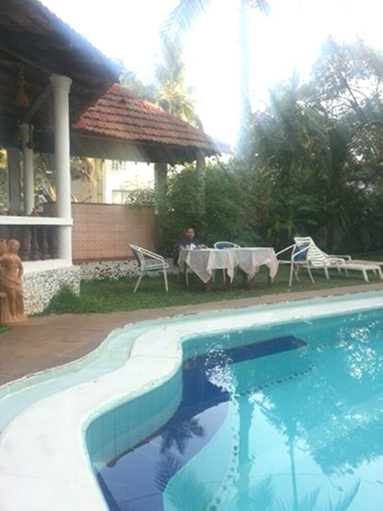 Hotel Ritchita Resort