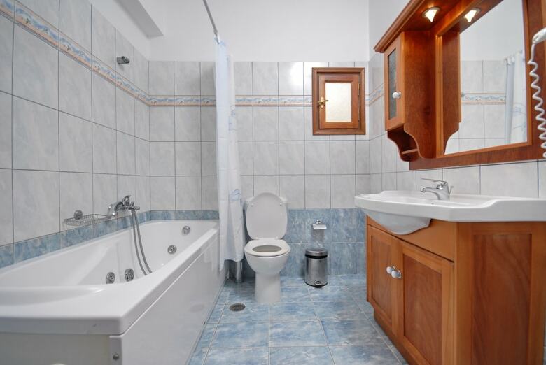 Birikos Hotel & Suites