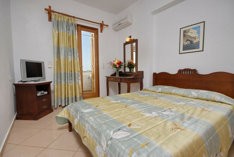 Birikos Hotel & Suites