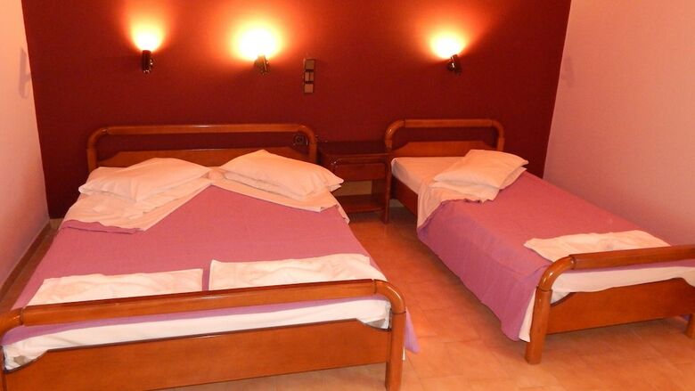 Petania Hotel & Apartments