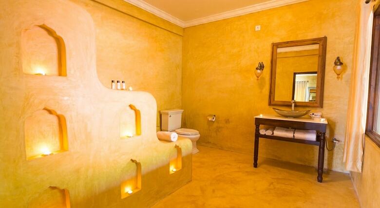 Hotel Amritara Aura Spa And Retreat